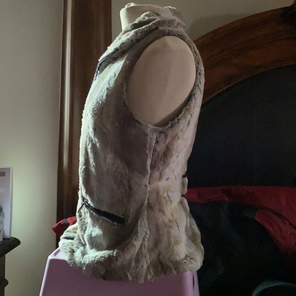 Jacket - Picture 2 of 3